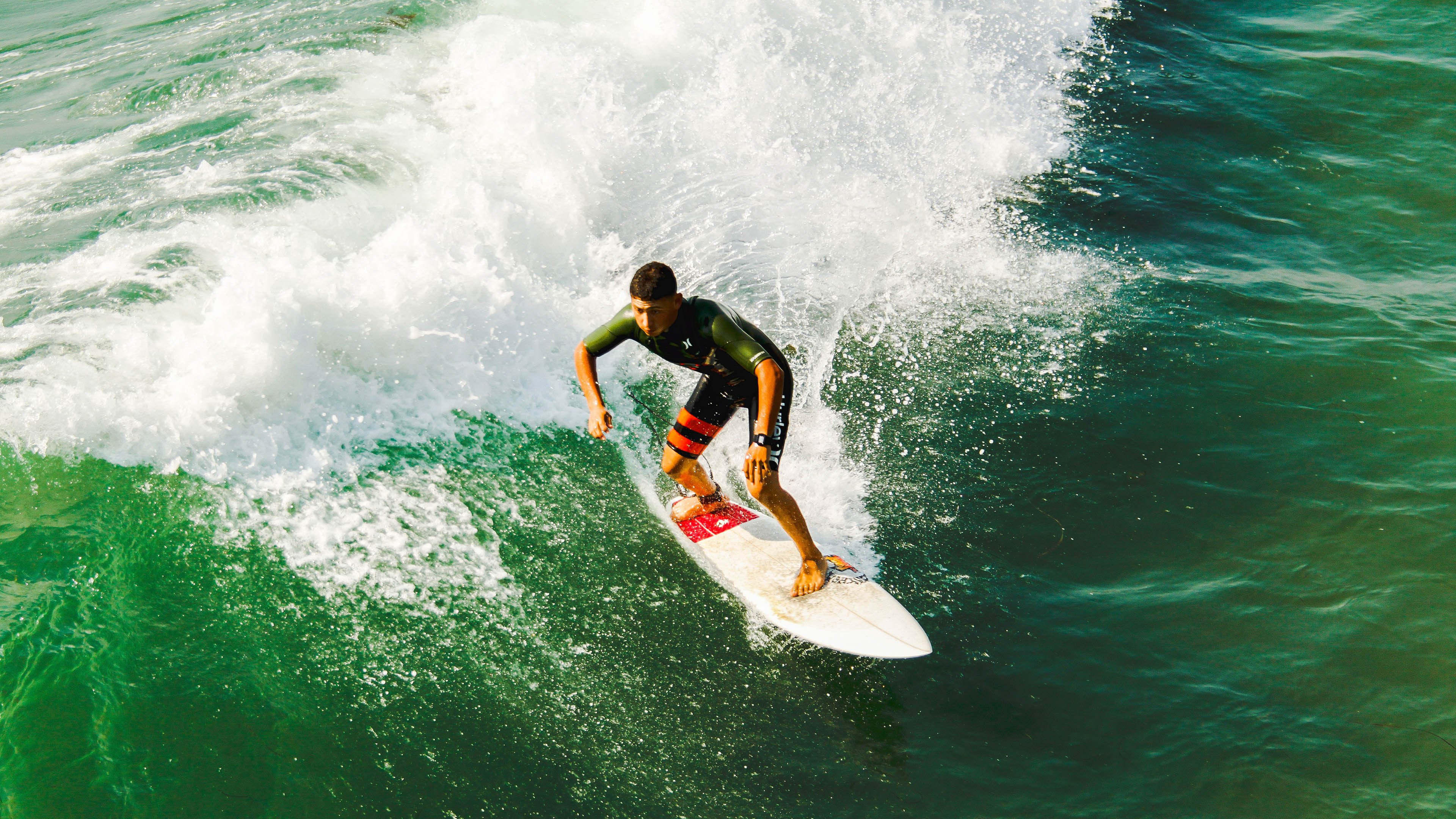 日本棒球联赛迎来精彩赛事，热情高涨，日本棒球比赛视频