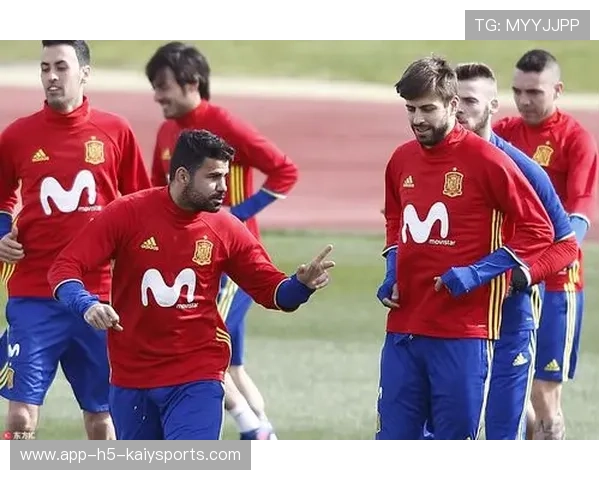 曼联队内小范围对抗训练：打造冠军之路的秘密武器